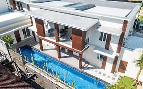 Alyxia 1 Bedroom Apartment In Central Seminyak