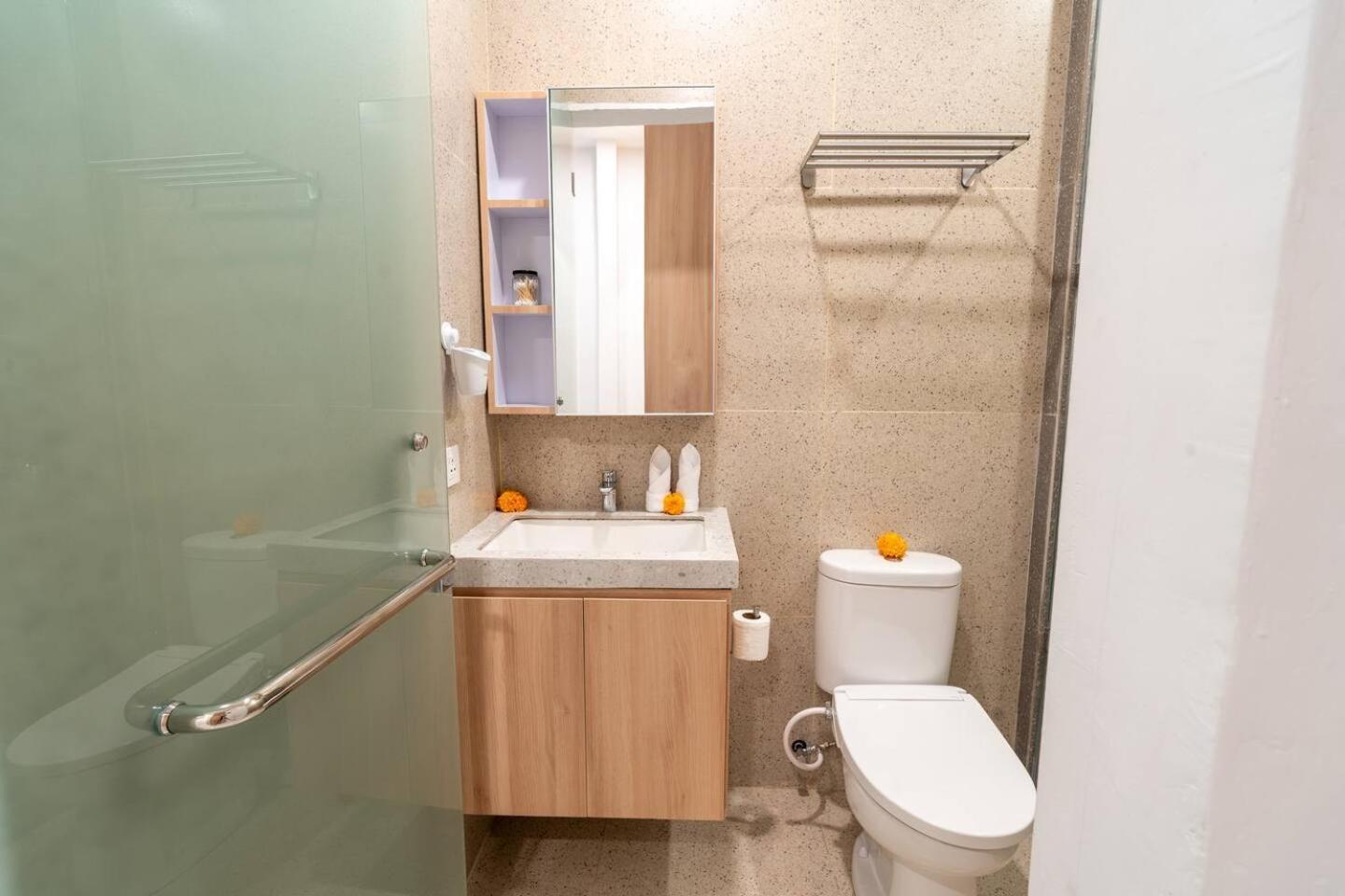 Alyxia 1 Bedroom Apartment In Central Seminyak Exterior photo