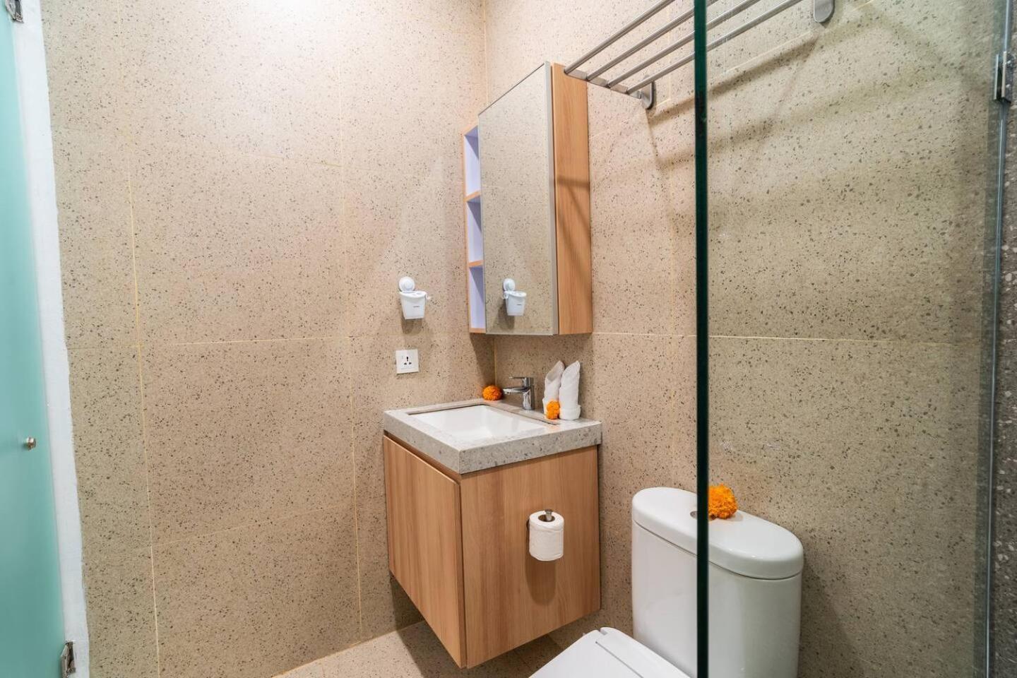 Alyxia 1 Bedroom Apartment In Central Seminyak Exterior photo
